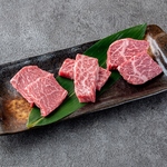 食べ比べが嬉しい盛り合わせ。部位の味わいの違いをお楽しみください。
