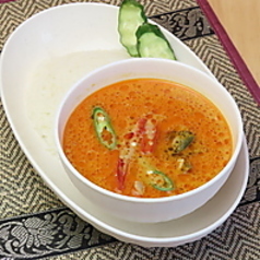 【タイで人気のカレーございます】本場の調味料やバジルの香りが食欲をそそるの写真