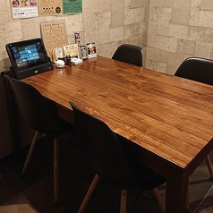 テーブルの個室です。