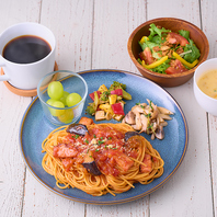 週替わりのランチが楽しめる。すべて店内手作り