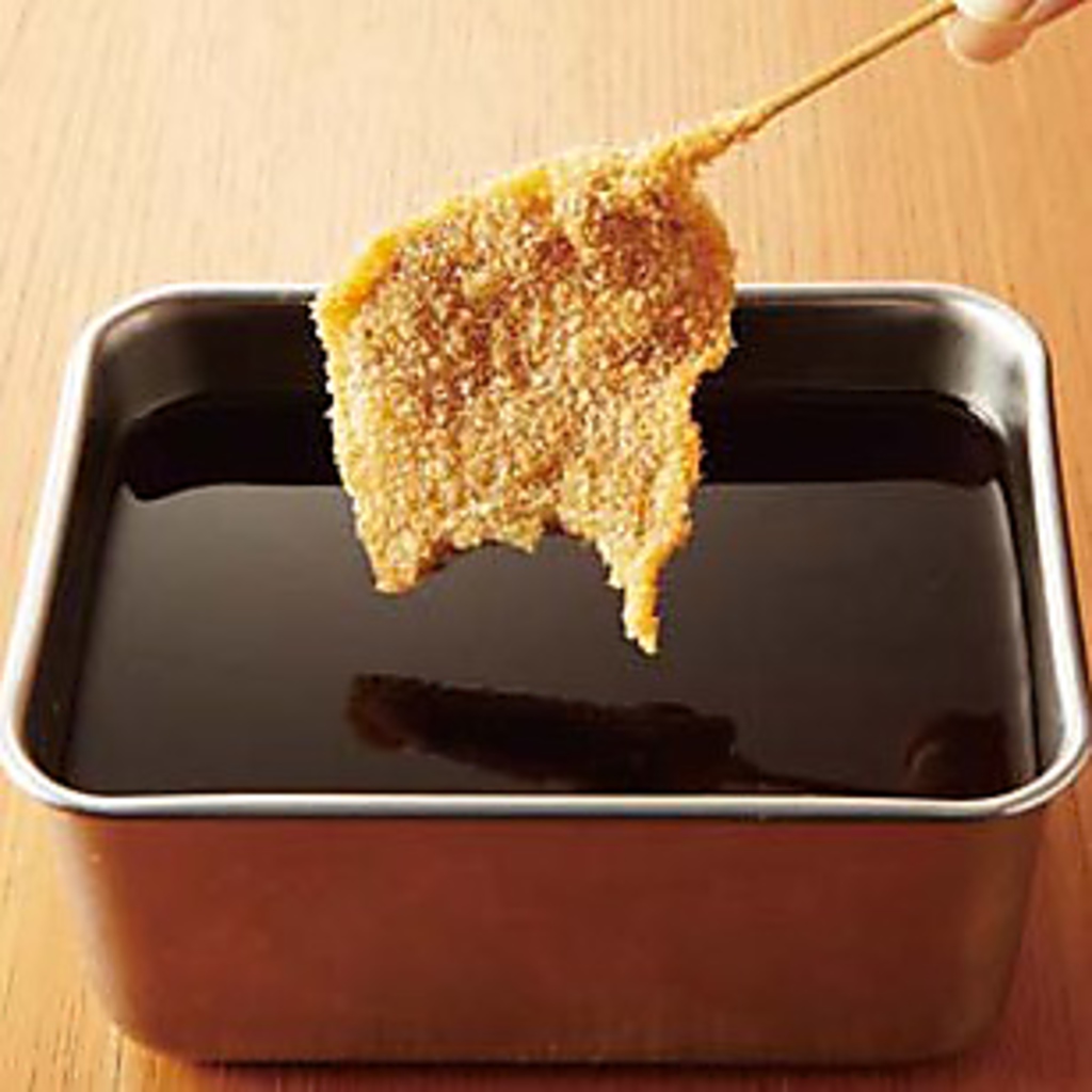 二度づけ禁止！サクっとした衣に、秘伝のソースが合います。