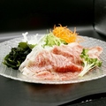 料理メニュー写真 宮崎牛と五色彩のサラダ仕立て