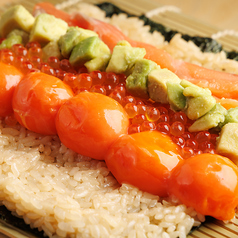 ドラゴンボール巻き サーモンアボカド