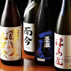 希少な日本酒や国産ウイスキーを常備