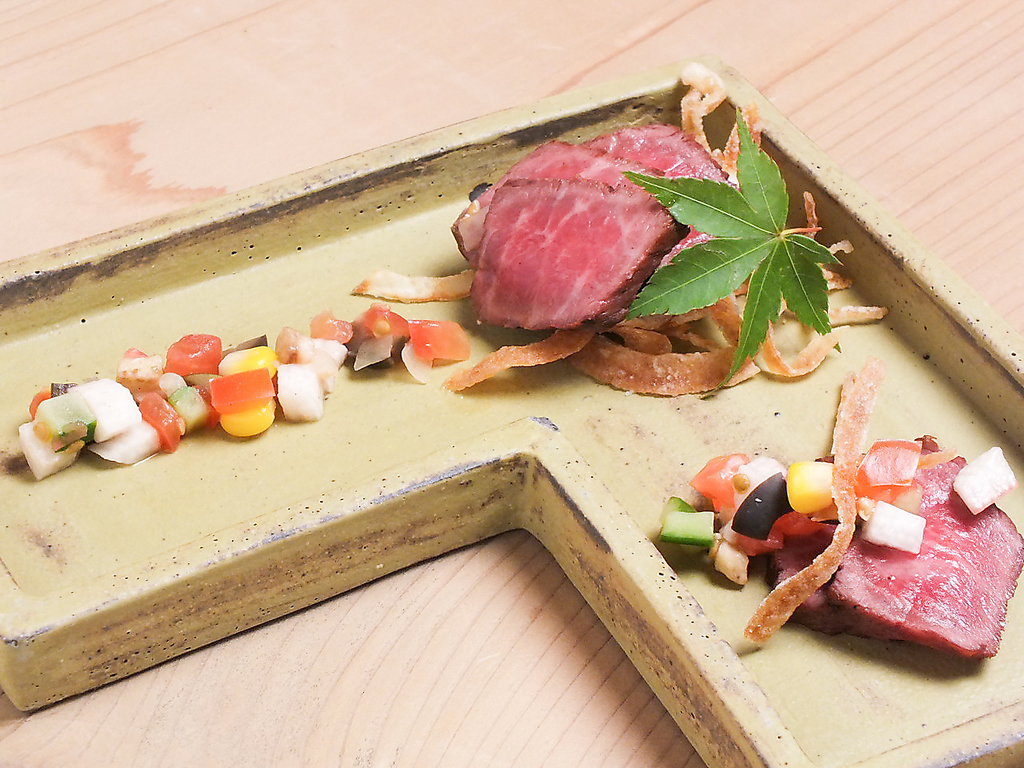 一皿、一皿にこだわりを感じる【座屋】の料理の数々…。地元から県外客まで幅広く支持されるのも納得