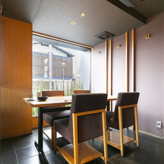 少人数の宴会にもぴったりのテーブル席もご用意しております！