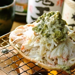 ズワイガニの甲羅焼き。カニ味噌たっぷり香ばしい風味がたまらない