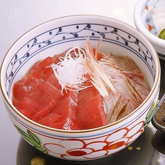 本まぐろ漬け丼