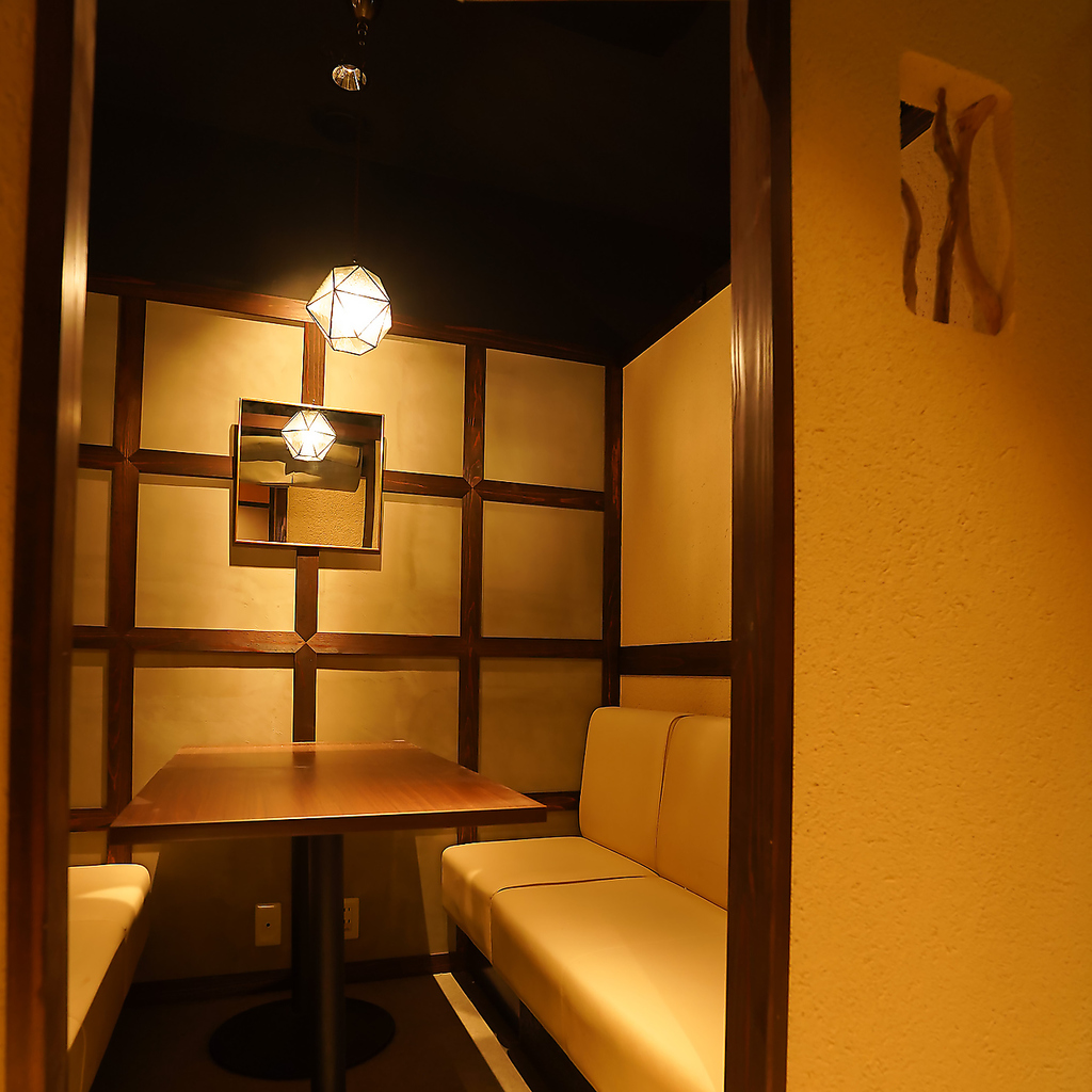 4名個室は女子会や仲間内のご宴会に。