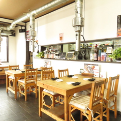 テーブル4名様×2卓