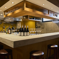 一人でも楽しめるカウンター