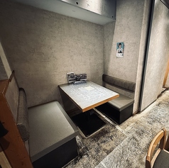 ボックス席：店内手前