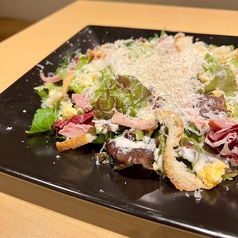 紅茶鴨ロースト&ボイルエッグのシーザーサラダ