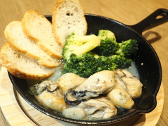 牡蠣とブロッコリーのアヒージョ