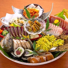 皿鉢[2～3人前5500円／4～5人前8800円]