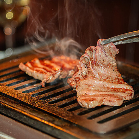 信頼を寄せる業者から仕入れる上質なお肉を皆様にお届けいたします。