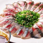 当店名物の「ごまサバ」は旨味抜群、日本酒や焼酎などとの相性もぴったり！ぜひ一度ご賞味ください☆