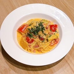 彩り野菜のクリームパスタ