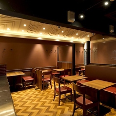 どこか昭和のノスタルジーを感じる、大人の隠れ家で素敵なひとときを。