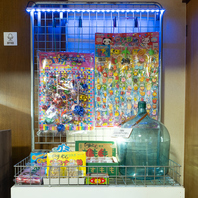 懐かしの駄菓子コーナーで童心に帰る