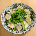 料理メニュー写真&nbsp;豆腐とわかめじゃこのサラダ