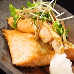 日替わりで仕入れる新鮮鮮魚も魅力の一つ！！毎日どんなお魚に出会えるかも楽しみの一つ！！