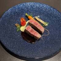 地元の厳選食材をふんだんに使用した、逸品料理の数々。