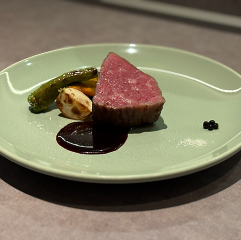 イタリア料理ならではの魅力や季節の旬の食材を活かした一皿をお届けしてまいります。