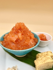 山盛りサーモン中落ちいくら丼