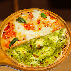 マルゲリータ＆バジルマスカルポーネピッツァ