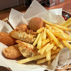 揚げ盛り合わせ（Korean Fried Platter｜韓国フライドセット）