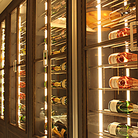 xW~eXEW I䒬 BENJAMIN TERRACE LOUNGE