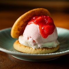 どら焼きいちごアイス