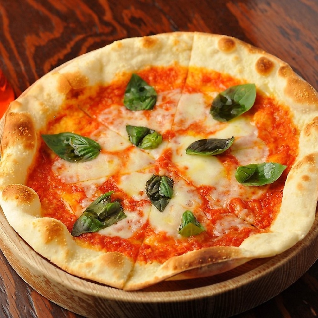【熱々のピッツァをお届け♪】定番の品からウニやフォアグラを使用した贅沢なピッツァもございます！
