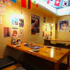 掘りごたつで肩の力を抜いて、ゆったり乾杯。3～5名にちょうど良いお席です。