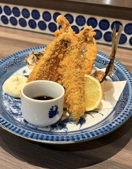 旬の味覚が楽しめる人気の炉端焼き