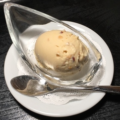●焦がしバターの塩キャラメルアイス