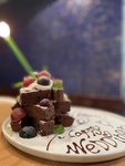 コースのご予約でメッセージ入りホールケーキのご用意も♪誕生日や記念日のサプライズにも◎