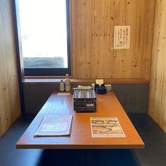 個室感たっぷりの落ち着いた雰囲気。プライベートをより充実させる空間。女子会にも。