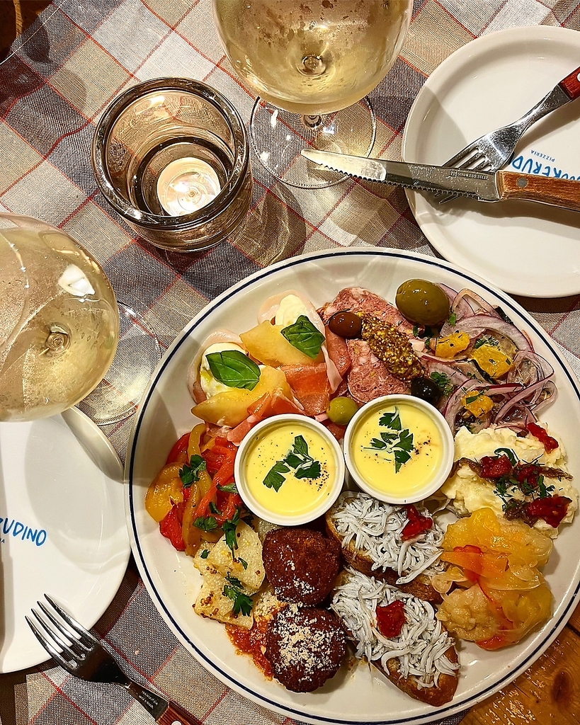 Pizzeria CUORERUDINO クオーレ ル ディーノ 堀江 難波心斎橋の写真ギャラリー