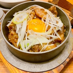 A5黒毛和牛を使ったすき焼き風釜めし／鯛釜めし