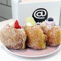 料理メニュー写真 ストロベリークリーム生ドーナツ