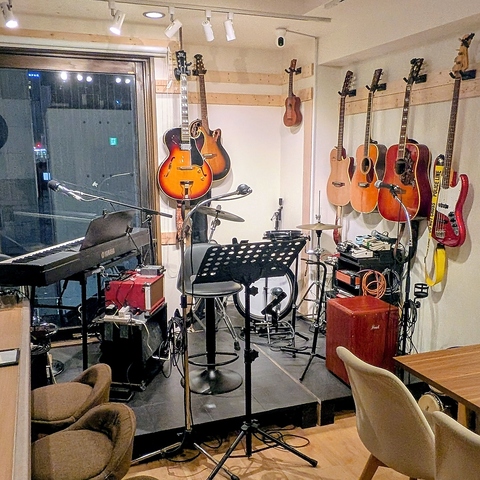 三宮駅すぐのミュージックバーでお酒と音楽を楽しもう♪