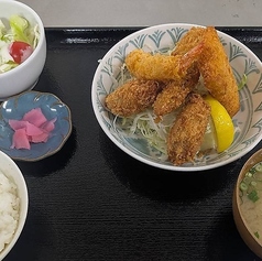 ミックスフライ定食