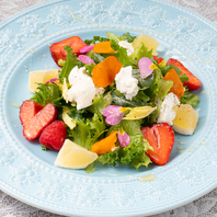 素材にこだわった一皿