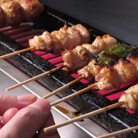 丹精込めて一本づつ焼き上げる焼き鳥