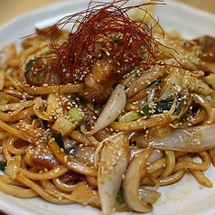 国産ぷりぷりホルモン焼きうどん