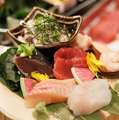 鮮度自慢！市場から直送の刺身