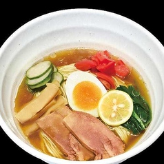 牛たんチャーシュー入り冷やし醤油ラーメン