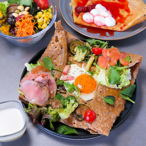 モーニングからランチ、アフタヌーンまでゆったりとした時間をお過ごしください♪